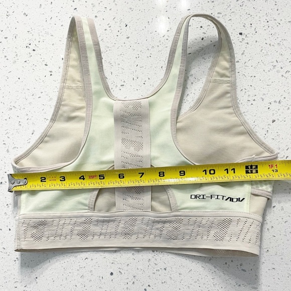 Nike Swoosh Ultrabreathe Sports Bra Womens S Green/Yellow/Cream Medium Support - Picture 5 of 7